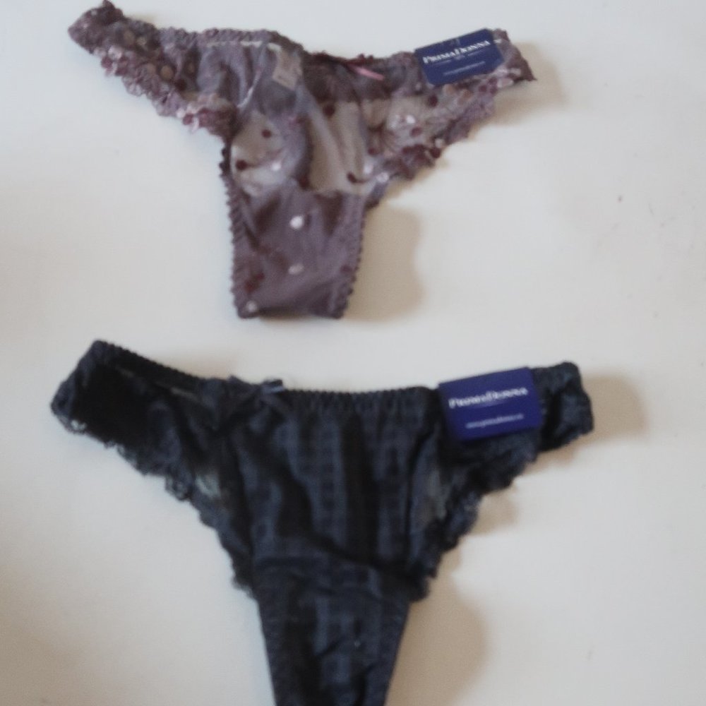 NWT WOMENS PRIMA DONNA  PURPLE GREY LOT OF 2 SATIN LACE THONGS 40 US/M &S